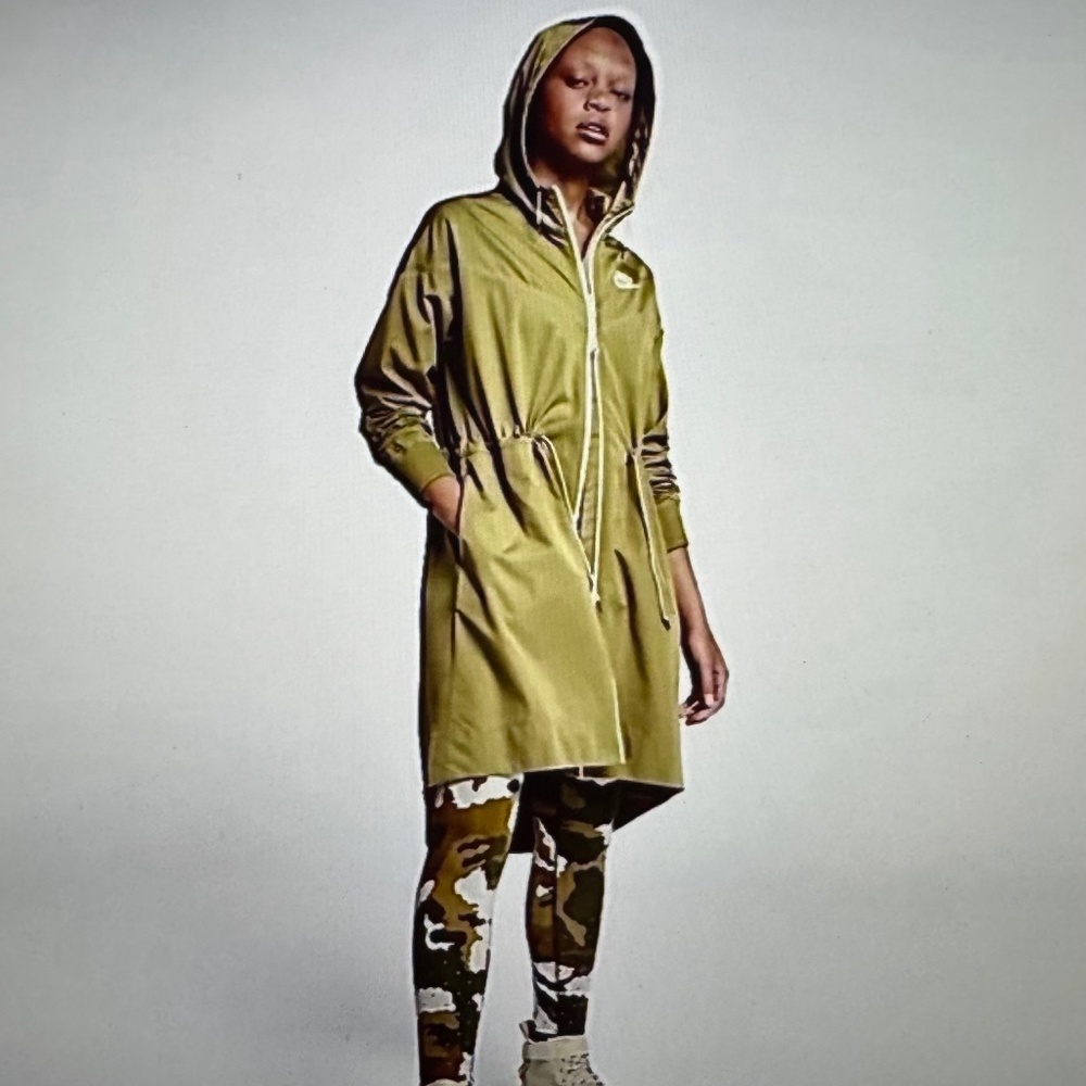 Nike Sportswear Women's Windrunner Shield Parka NWT